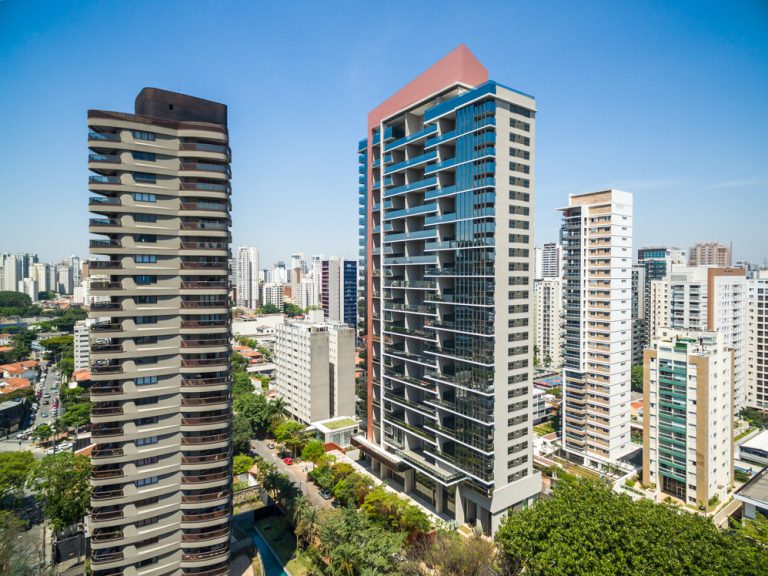 VILA OLÍMPIA 275-343m² 3 OU 4 SUÍTES 5 A 7 banheiros